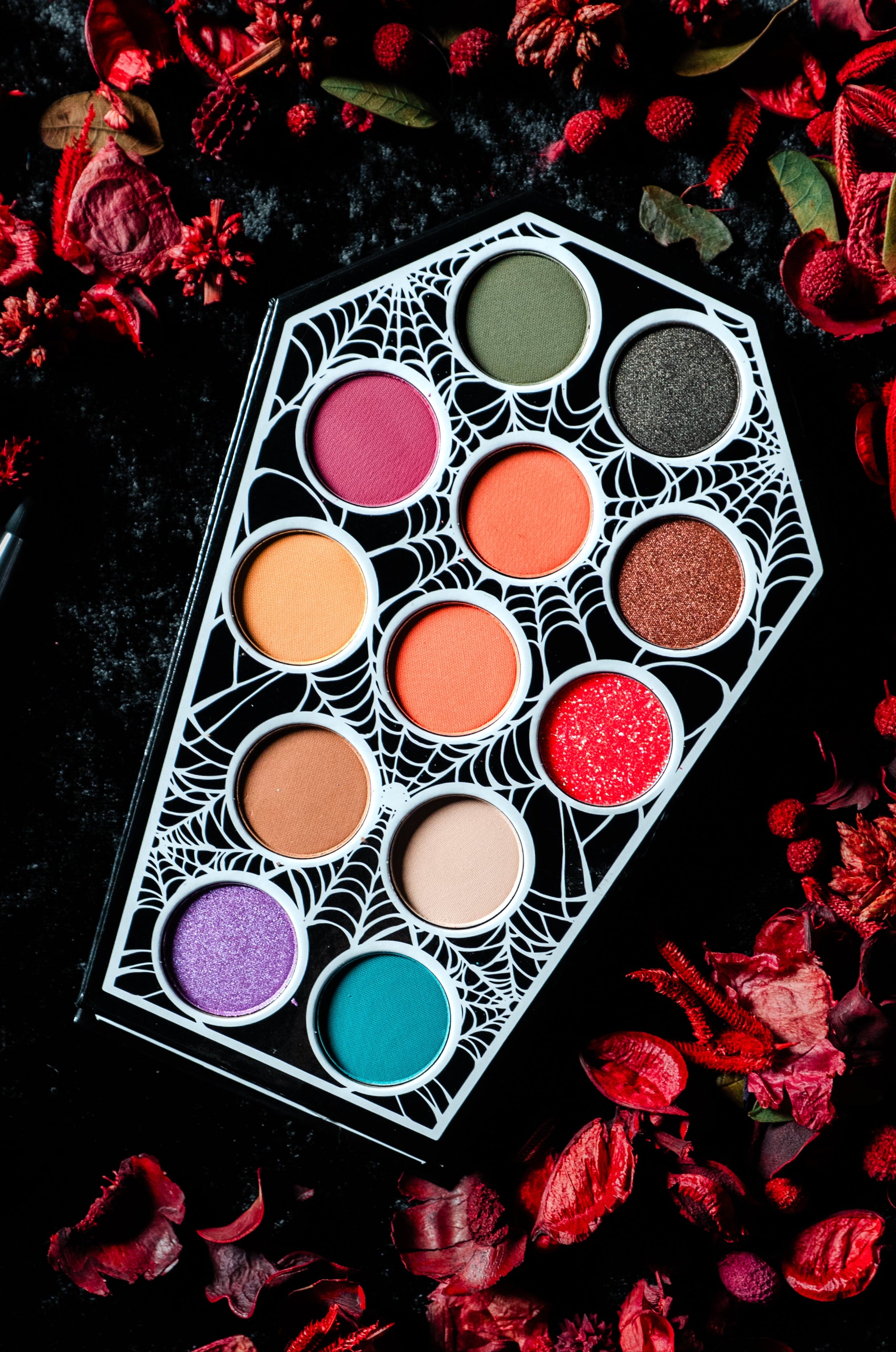 DEAD PRETTY - COFFIN EYESHADOW PALETTE